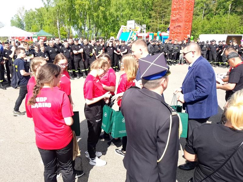 Zawody sportowo  - pożarnicze zakończył strażacki piknik.