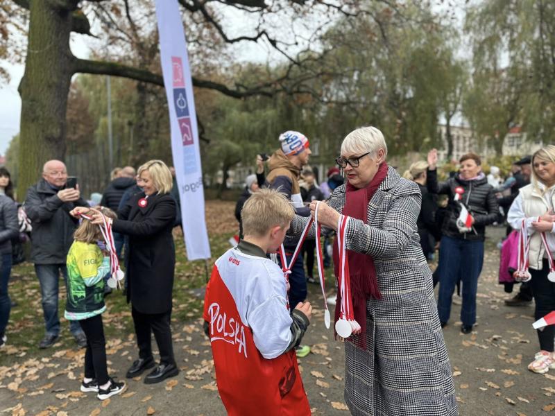 Niepodległość na sportowo – Białogard biegł w biało-czerwonych barwach