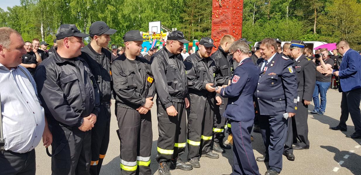 Zawody sportowo  - pożarnicze zakończył strażacki piknik.