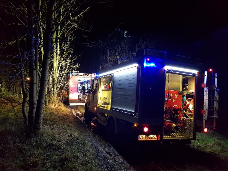 Pożar w domu jednorodzinnym! Małżeństwo uszło z życiem.