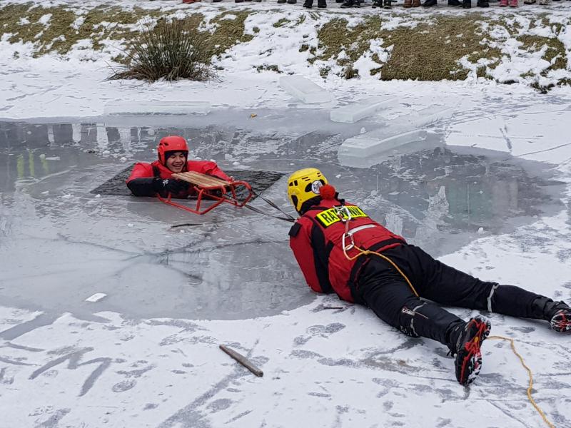 Wspólna akcja Policji, Straży Pożarnej oraz WOPR powiatu białogardzkiego. 