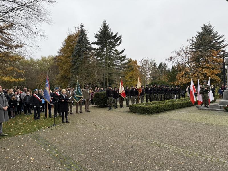Wspólne świętowanie 107. rocznicy odzyskania niepodległości w Białogardzie
