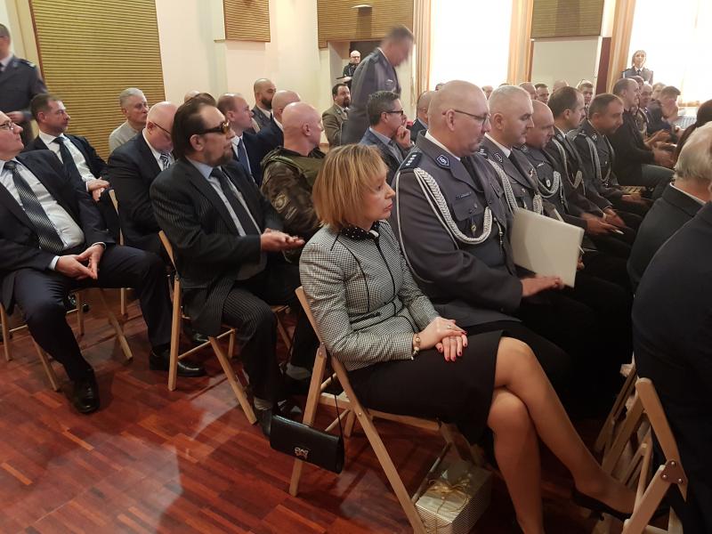 Odprawa Służbowa  i pożegnanie Komendanta Powiatowego Policji w Białogardzie - obszerna fotorelacja.