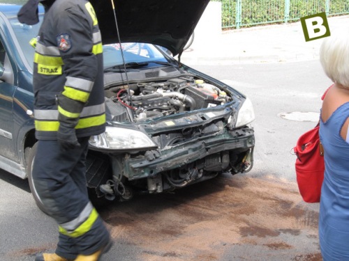 Kolizja na skrzyżowaniu równorzędnym - ZDJĘCIA