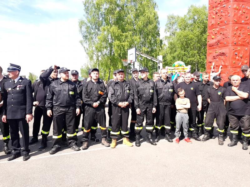 Zawody sportowo  - pożarnicze zakończył strażacki piknik.