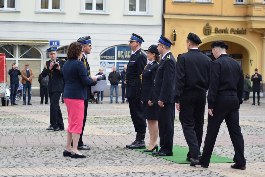 Powiatowe Obchody Dnia Strażaka w Białogardzie. Awanse i odznaczenia.