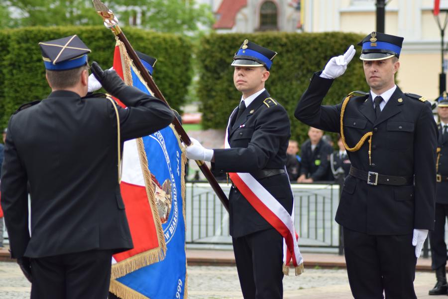 Powiatowe Obchody Dnia Strażaka w Białogardzie. Awanse i odznaczenia.