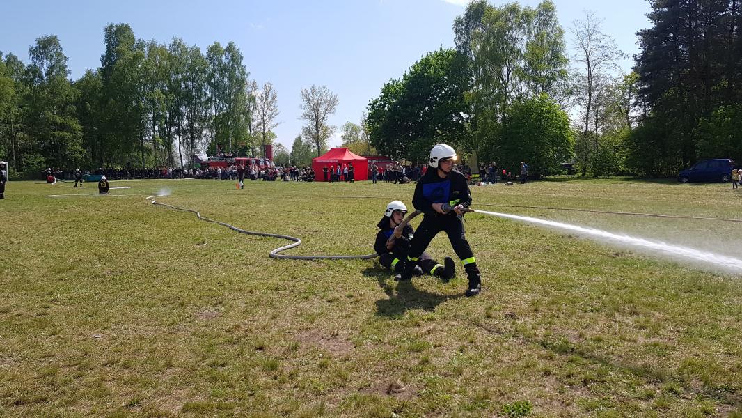 Zawody sportowo  - pożarnicze zakończył strażacki piknik.