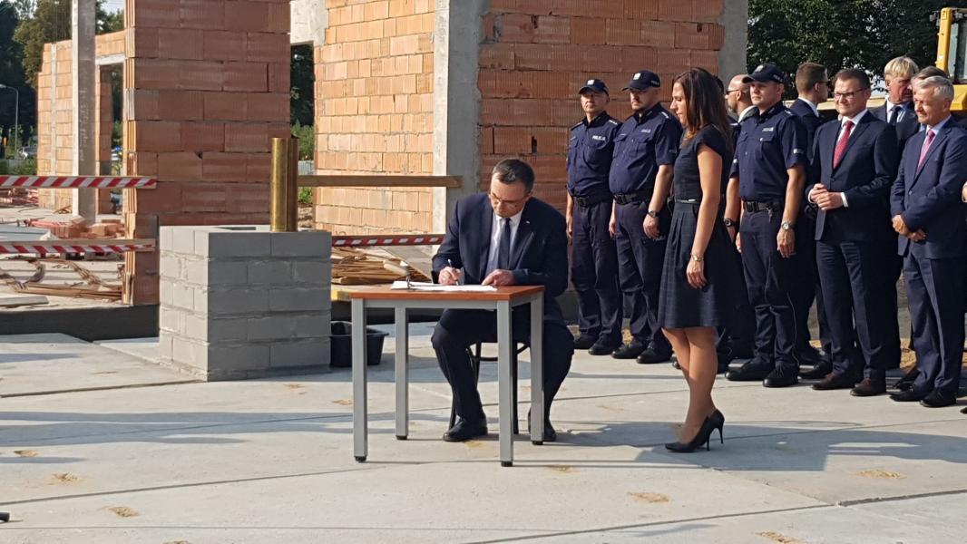 Poświęcenie i wmurowanie aktu erekcyjnego pod budowę nowego komisariatu policji w Białogardzie