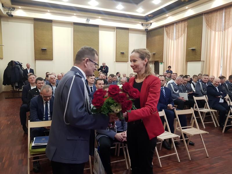 Odprawa Służbowa  i pożegnanie Komendanta Powiatowego Policji w Białogardzie - obszerna fotorelacja.