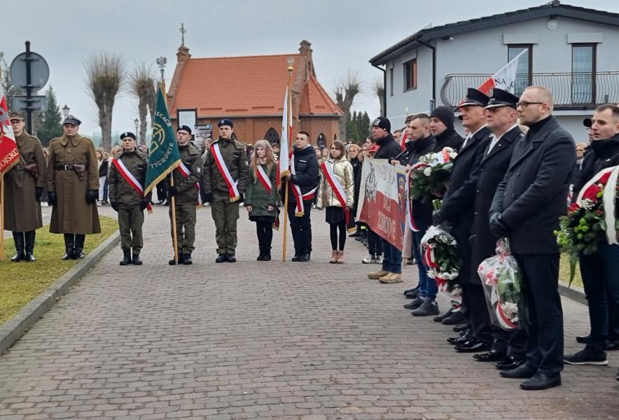Odsłonięcie pamiątkowej tablicy w Karlinie