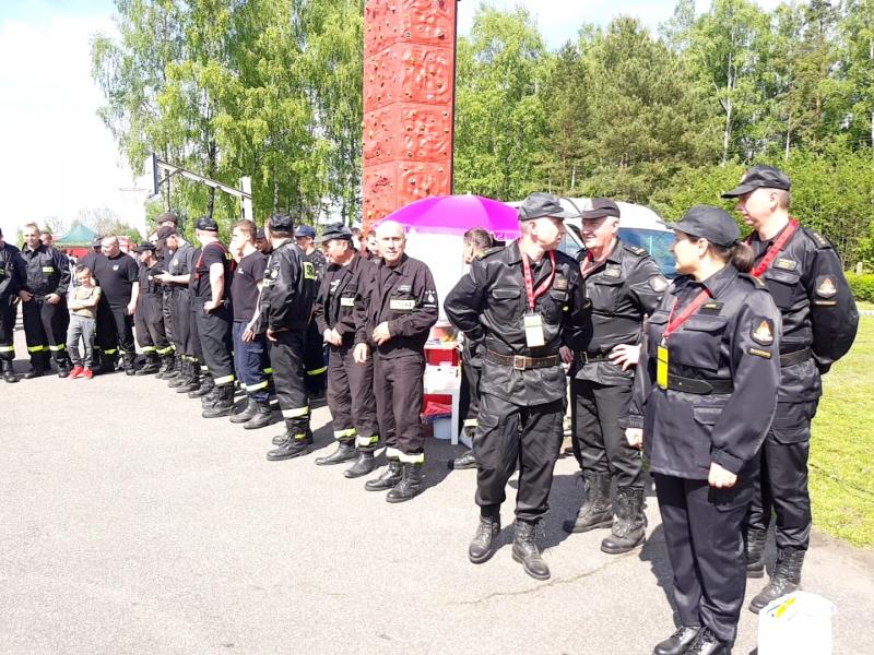 Zawody sportowo  - pożarnicze zakończył strażacki piknik.