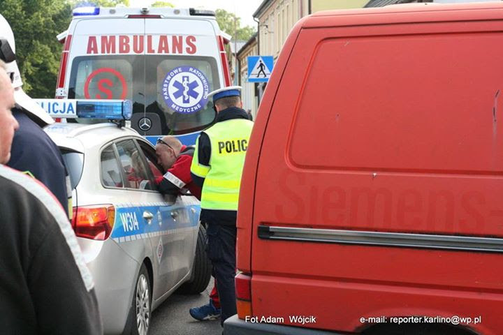 Skuter wyprzedzał i uderzył w busa.