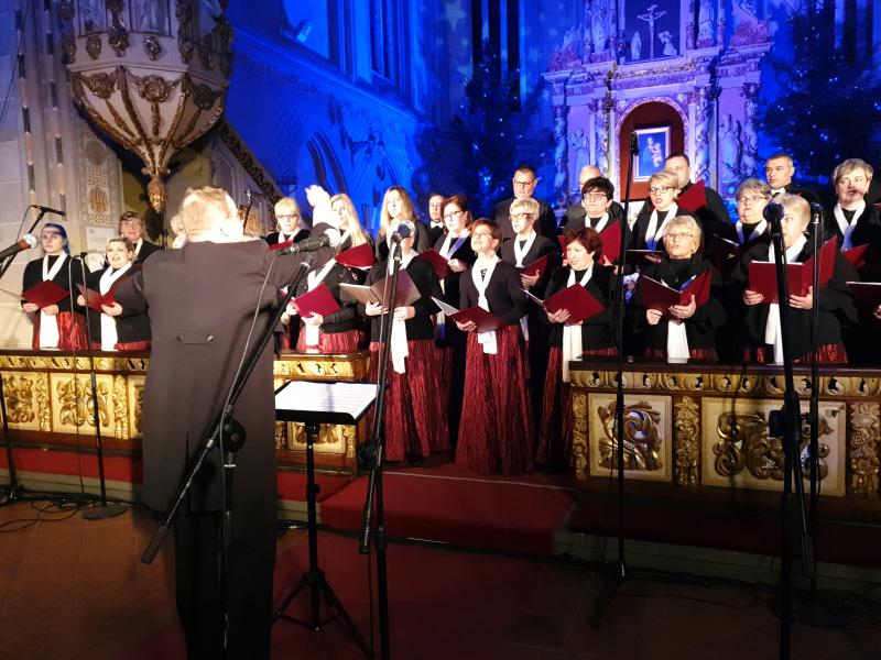 Charytatywny koncert bożonarodzeniowy  w Białogardzie. FOTORELACJA  