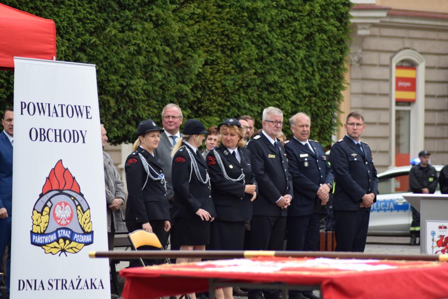 Powiatowe Obchody Dnia Strażaka w Białogardzie. Awanse i odznaczenia.