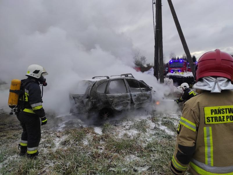Pożar samochodu osobowego w Pobłocie Wielkie