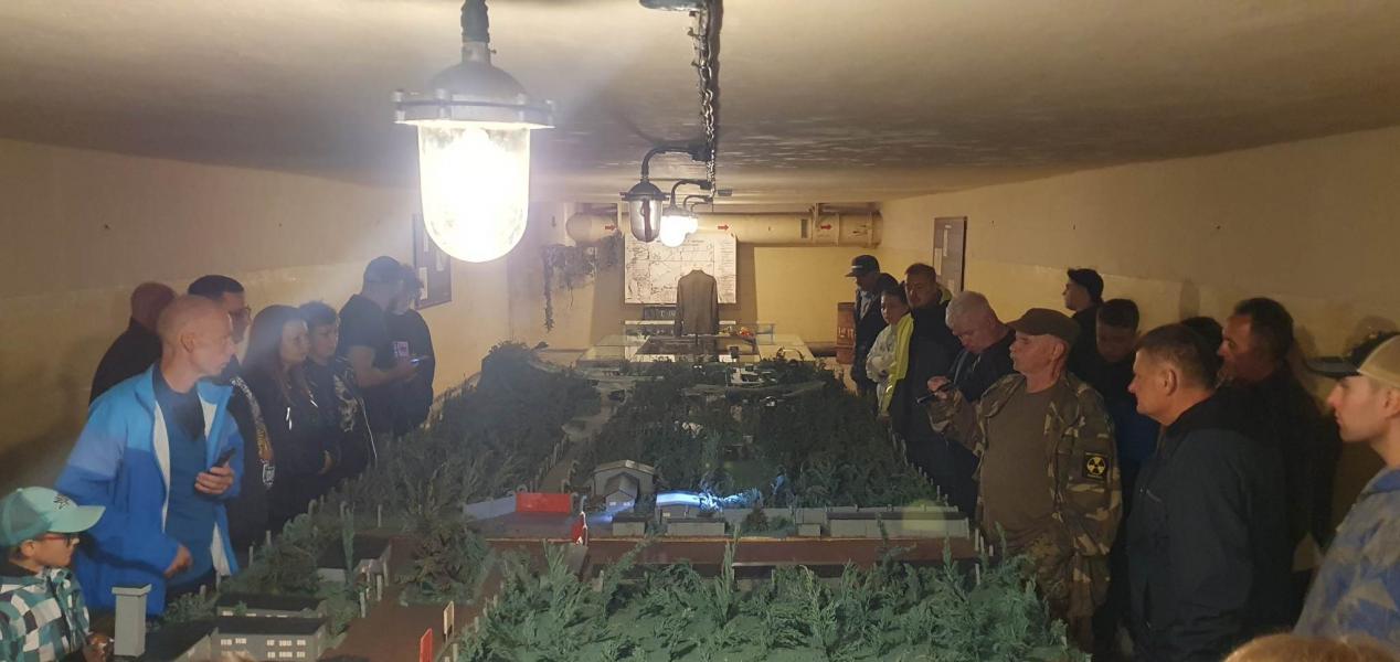 MUZEUM ZIMNEJ WOJNY PODBORSKO 3001 - Zwiedzanie z przewodnikiem przyciągnęło setki osób. 