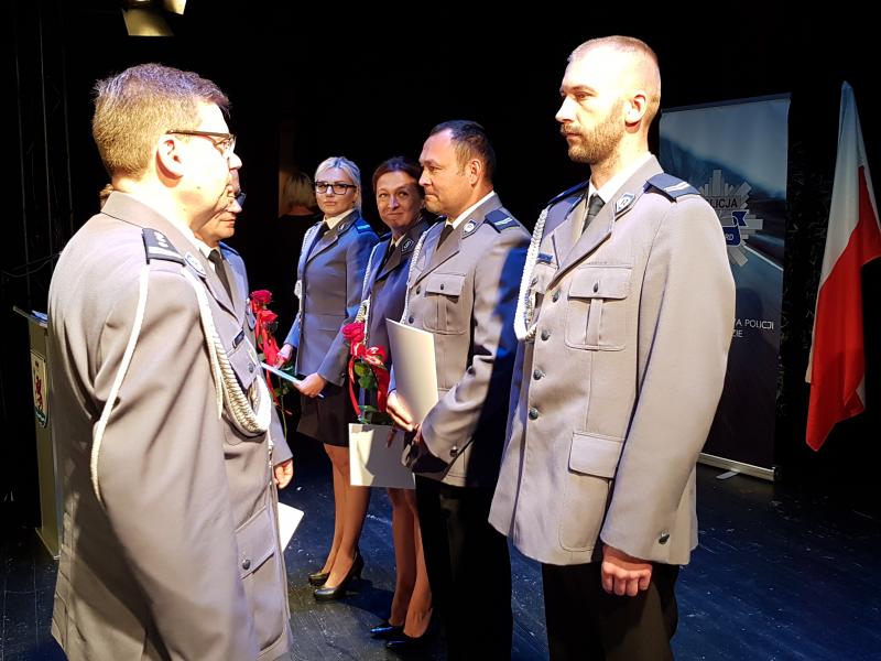 Święto Policji Białogard 2018 - awanse służbowe (fotorelacja) 