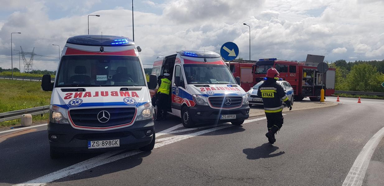 Wypadek na obwodnicy Karlina - zderzyły się dwa auta!