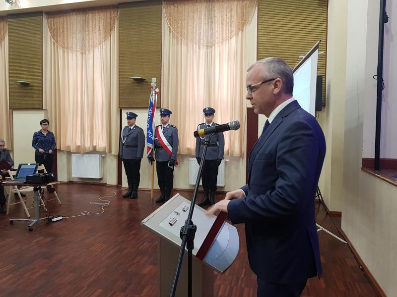 Odprawa Służbowa  i pożegnanie Komendanta Powiatowego Policji w Białogardzie - obszerna fotorelacja.