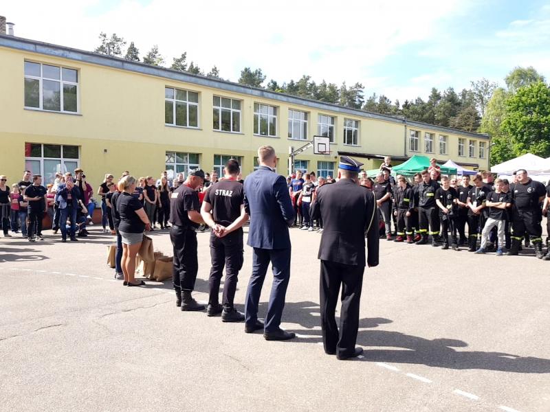 Zawody sportowo  - pożarnicze zakończył strażacki piknik.