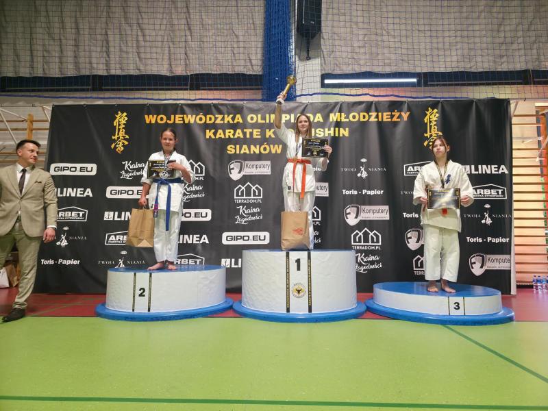 Świetne wyniki naszych zawodników podczas Wojewódzkiej Olimpiady Młodzieży Karate Kyokushin w Sianowie