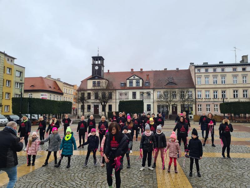 Białogardzianki zatańczyły na Placu Wolności