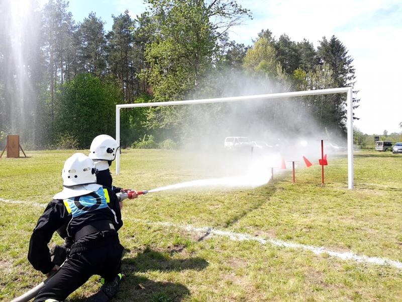 Zawody sportowo  - pożarnicze zakończył strażacki piknik.