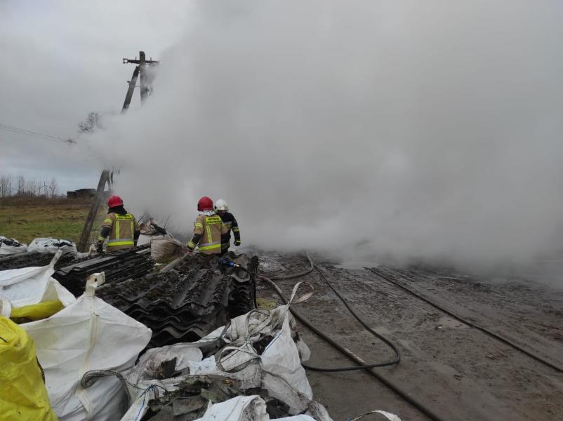 Pożar samochodu osobowego w Pobłocie Wielkie