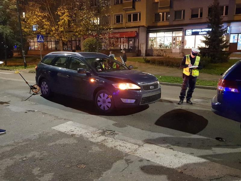 Kolizja w centrum Białogardu  - jedna osoba w szpitalu.