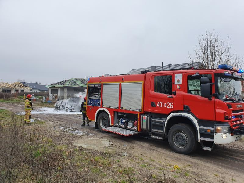 Pożar samochodu w Białogardzie  - volkswagen spłonął doszczętnie! 
