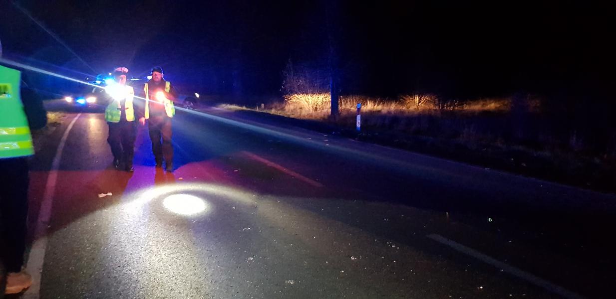 Poważny wypadek pod Białogardem - poszkodowany 45 latek walczy o życie! 