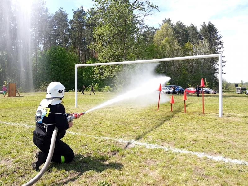 Zawody sportowo  - pożarnicze zakończył strażacki piknik.