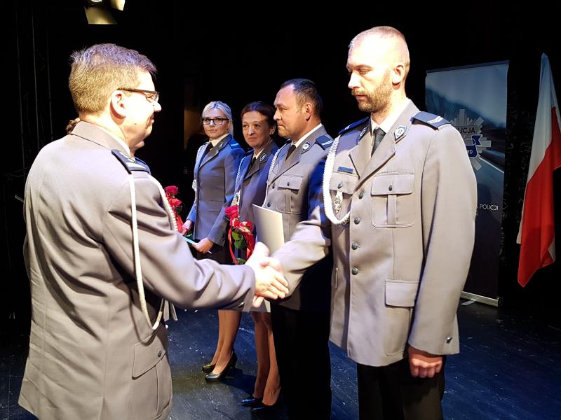 Święto Policji Białogard 2018 - awanse służbowe (fotorelacja) 