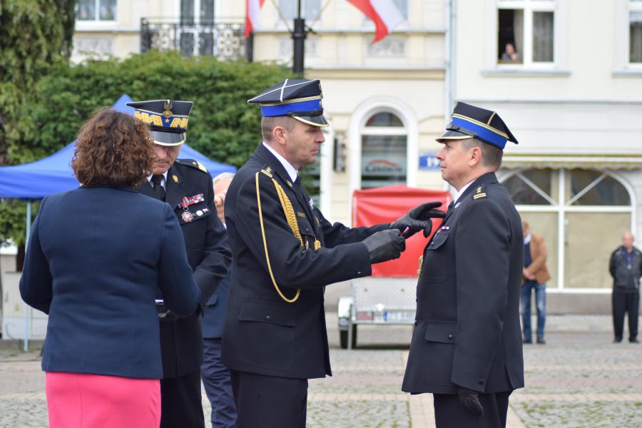 Powiatowe Obchody Dnia Strażaka w Białogardzie. Awanse i odznaczenia.