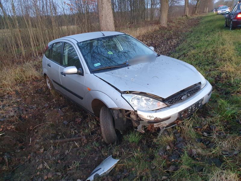 Dwa wypadki w jednym miejscu pod Karlinem - trzy osoby ranne! 