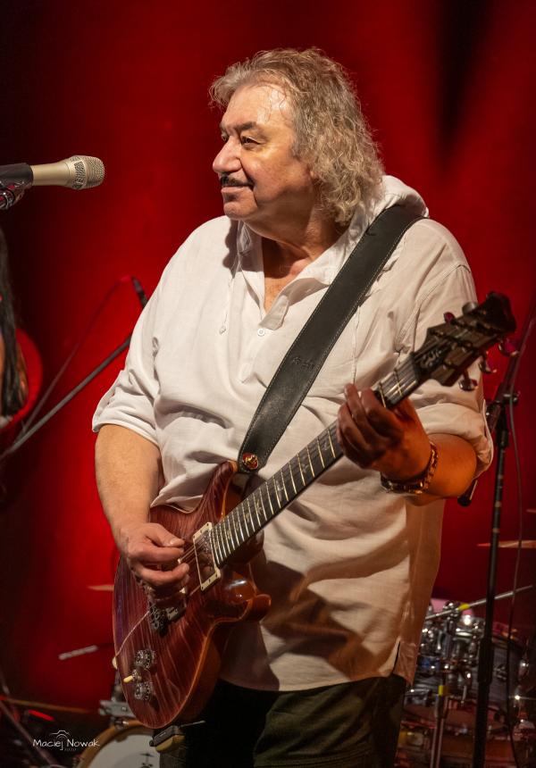 Koncert muzyki Czesława Niemena w Młodzieżowym Domu Kultury