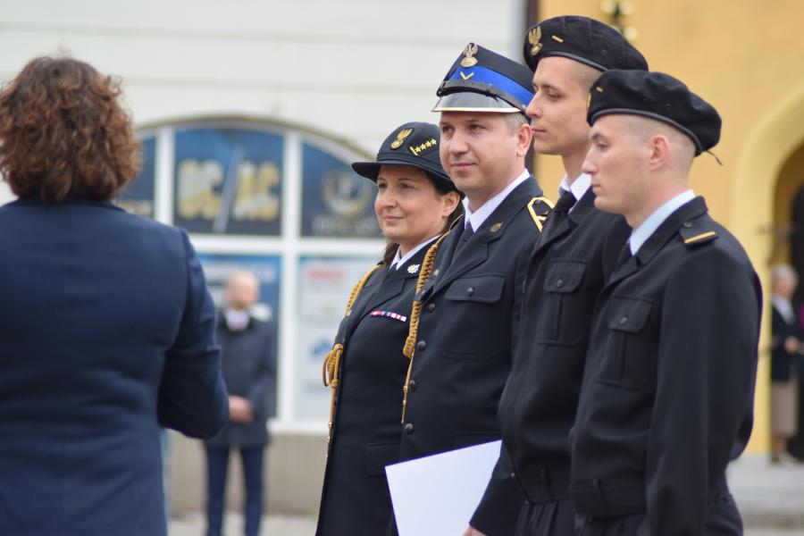 Powiatowe Obchody Dnia Strażaka w Białogardzie. Awanse i odznaczenia.
