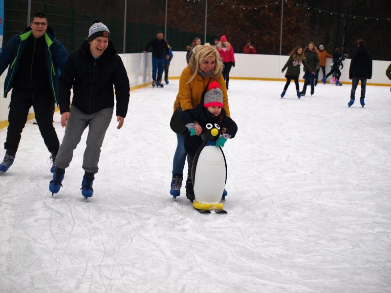 Białogardzkie lodowisko przyciągnęło setki osób. Też byliście? Zobaczcie zdjęcia. 
