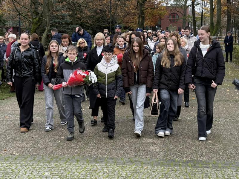 Wspólne świętowanie 107. rocznicy odzyskania niepodległości w Białogardzie