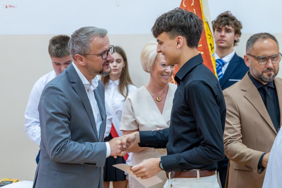 Uroczyste wręczenie nagród dla najlepszych uczniów LO im. Bogusława X w Białogardzie