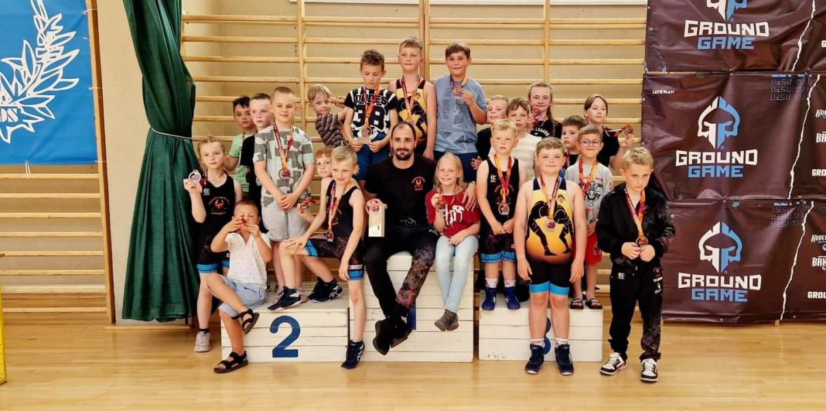 Białogardzcy Karatecy i Zapaśnicy z Medalami.