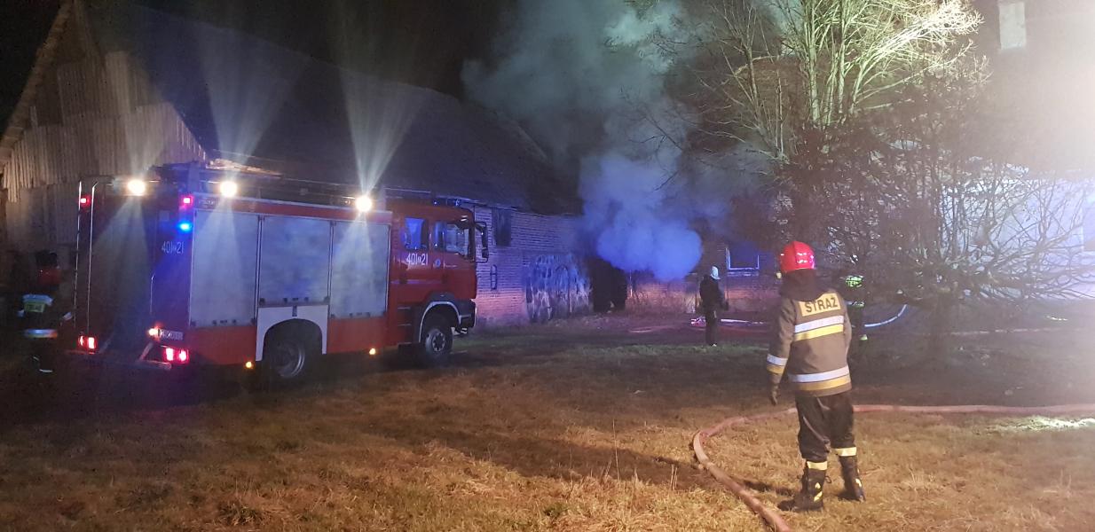 Pożar domu w Kowańczu pod Karlinem - jedna osoba poszkodowana! 
