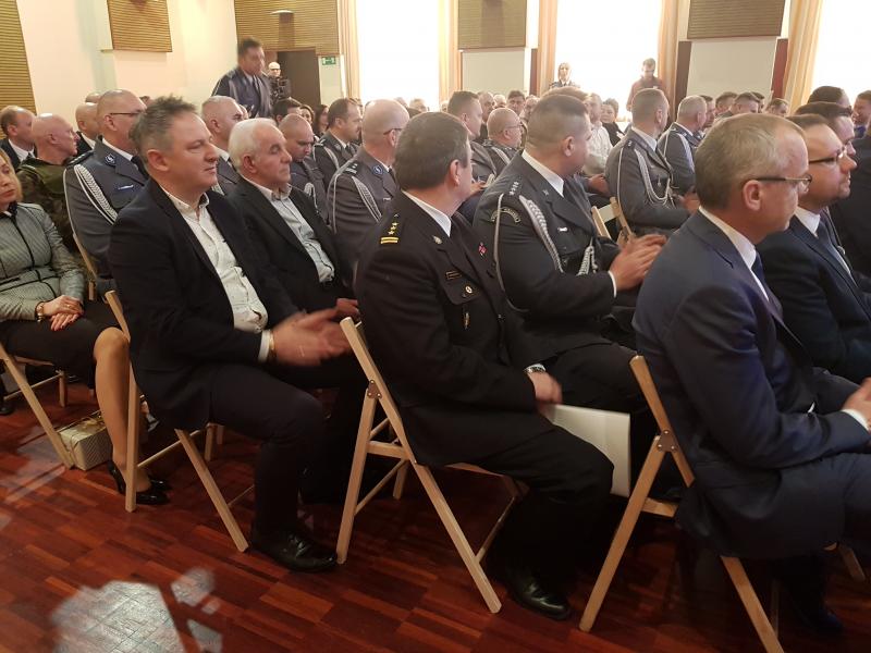 Odprawa Służbowa  i pożegnanie Komendanta Powiatowego Policji w Białogardzie - obszerna fotorelacja.