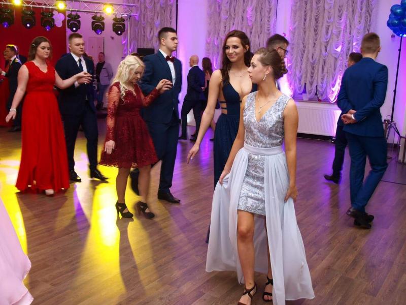 Studniówka Zespołu Szkół Ponadgimnazjalnych w Białogardzie 