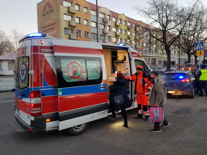 Potrącenie matki z dwójką dzieci na przejściu dla pieszych!