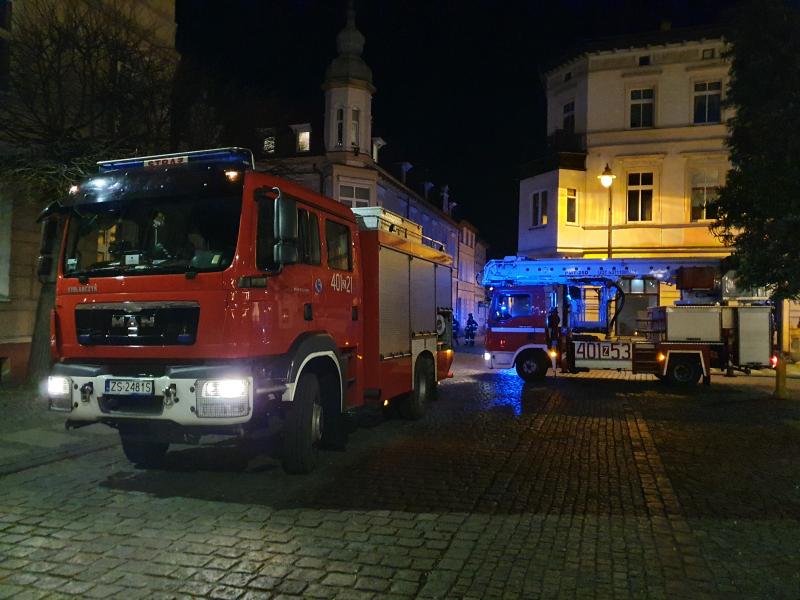 Groził że wysadzi budynek w powietrze - Do akcji ruszyli policjanci i straż pożarna! 