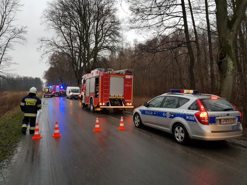 Wypadek drogowy pod Karlinem - 3 osoby ranne! 