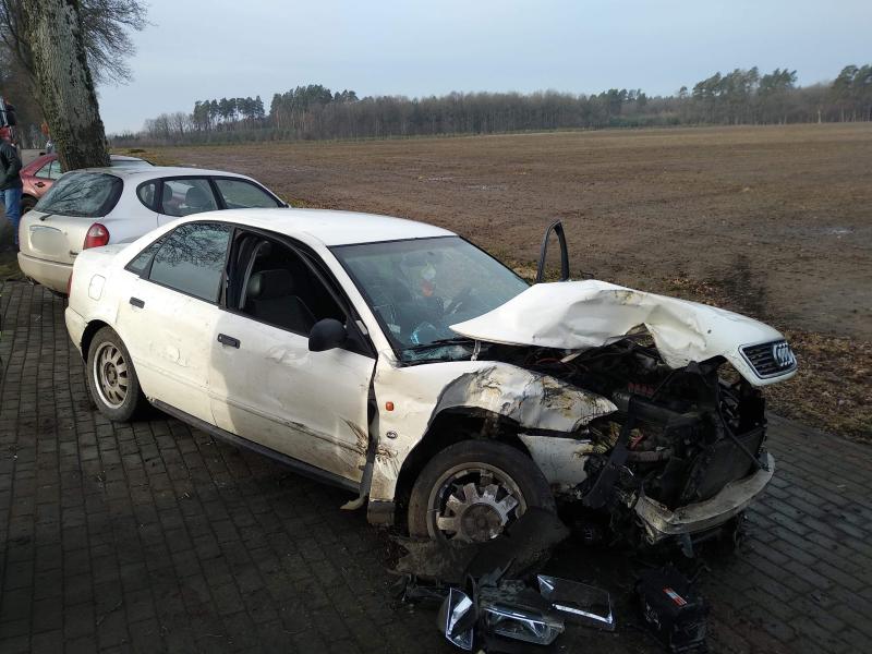 Wypadek drogowy w Tychowie 