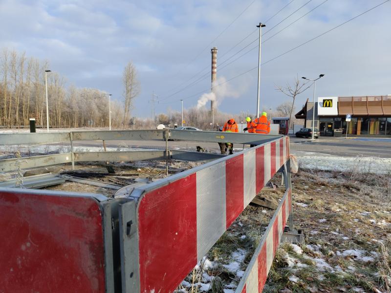 Budowa przejścia dla pieszych w okolicy restauracji McDonald’s   